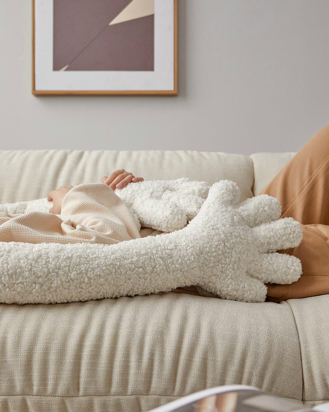 Hug Cushion - Non-profit Item Pre-sale - grado